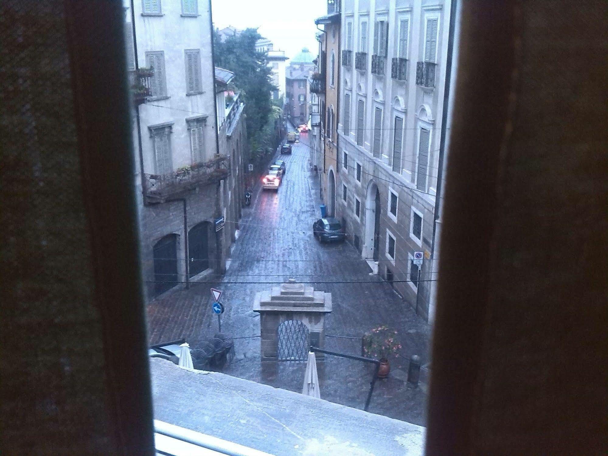 Uptown B'N'B Hotel Bergamo Buitenkant foto